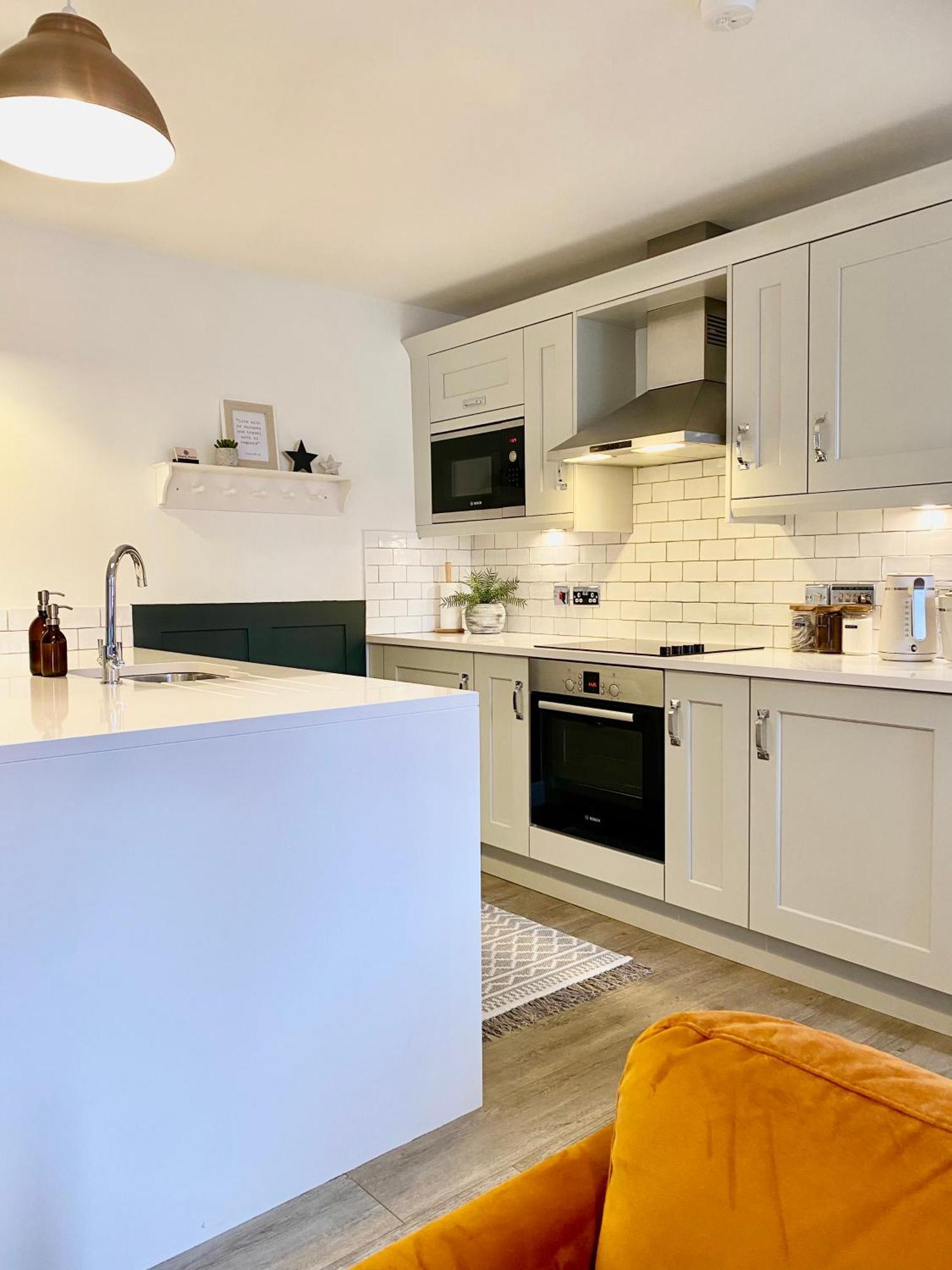 Boutique Chapel Apartment Within City Walls Chester Esterno foto