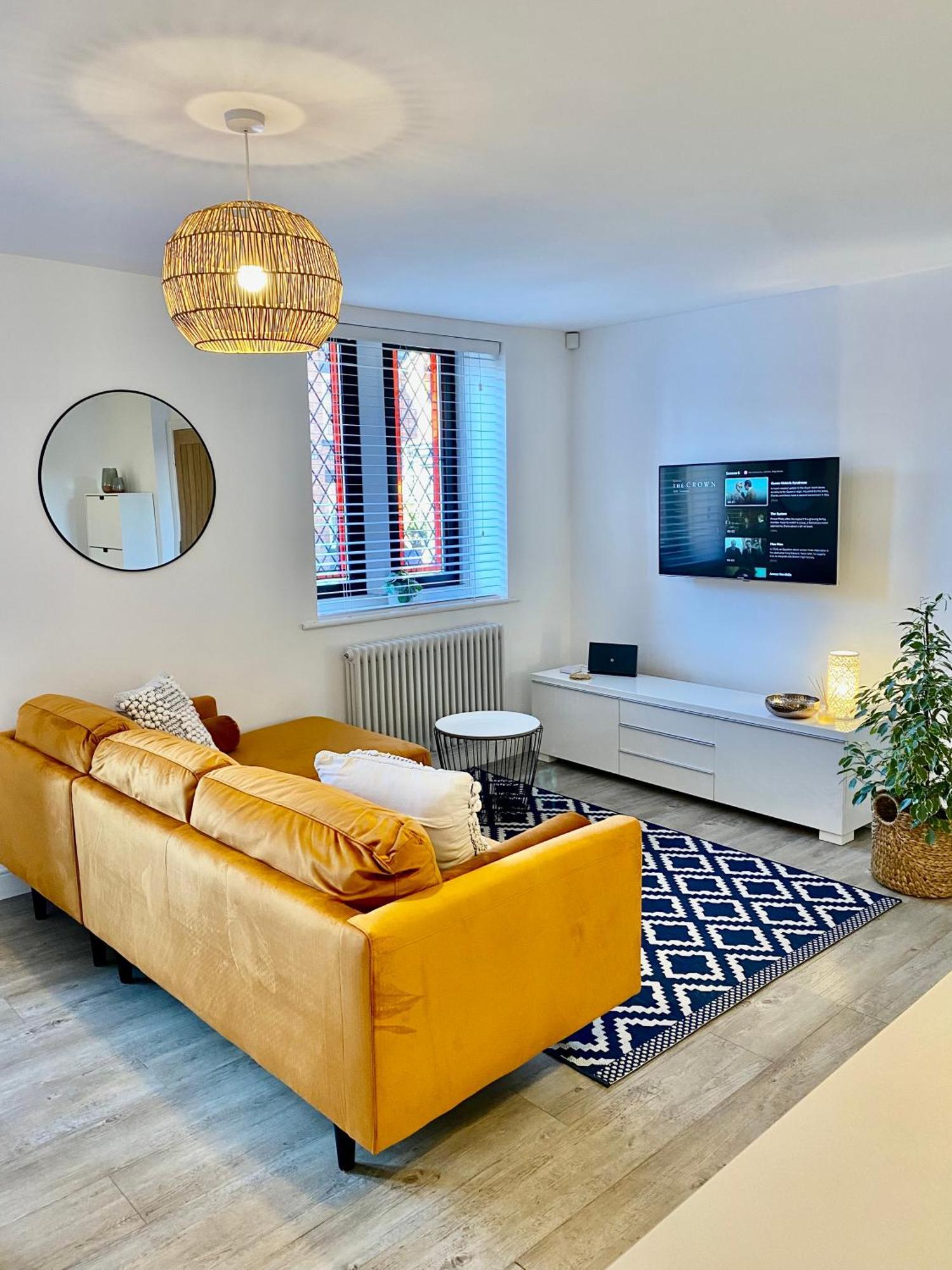 Boutique Chapel Apartment Within City Walls Chester Esterno foto