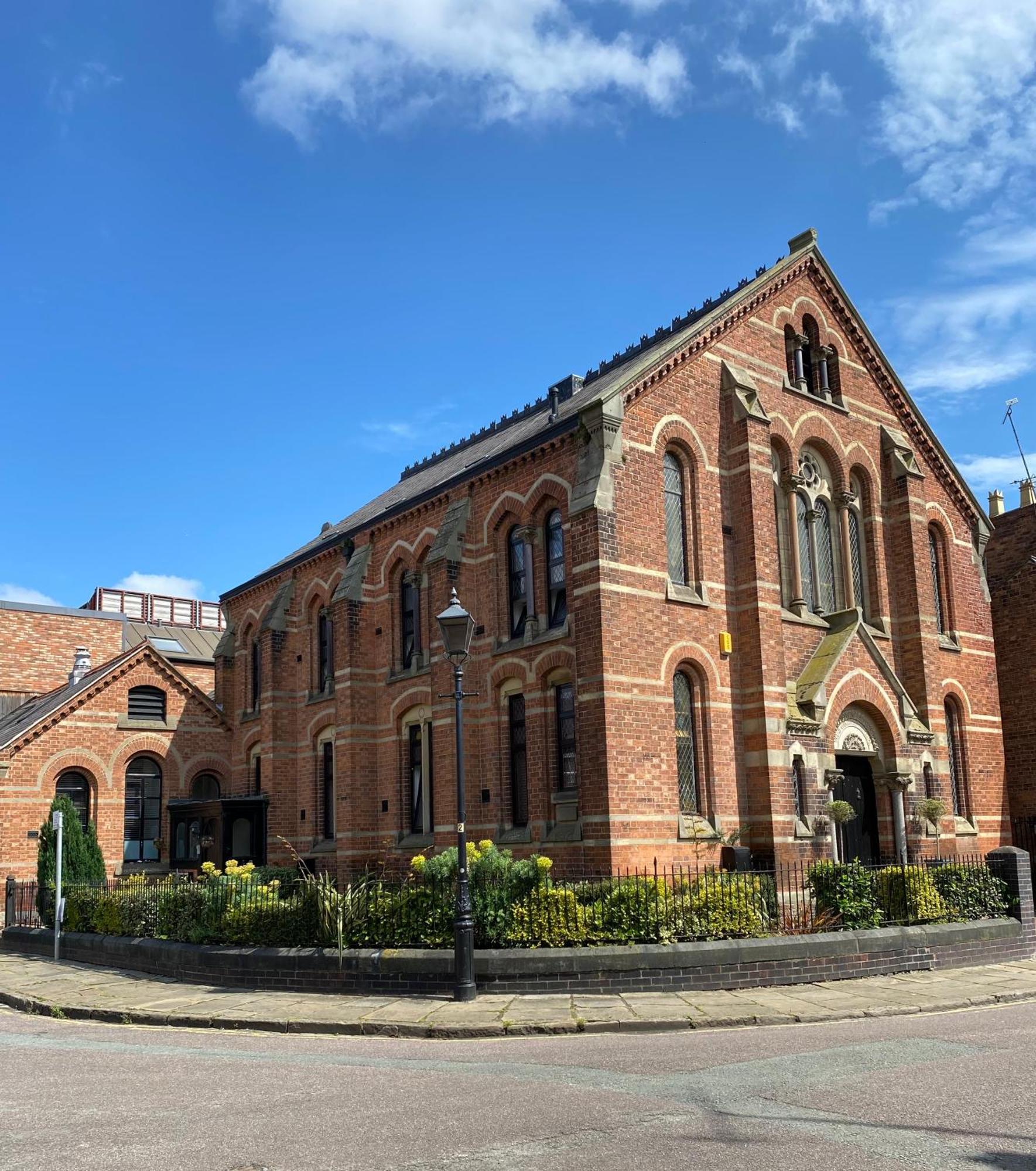 Boutique Chapel Apartment Within City Walls Chester Esterno foto