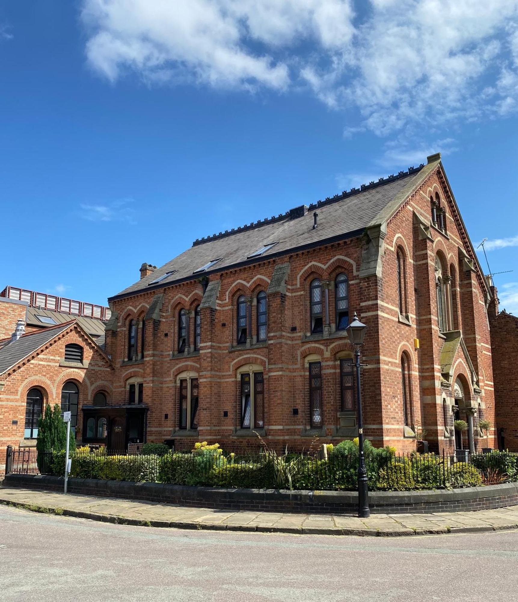 Boutique Chapel Apartment Within City Walls Chester Esterno foto